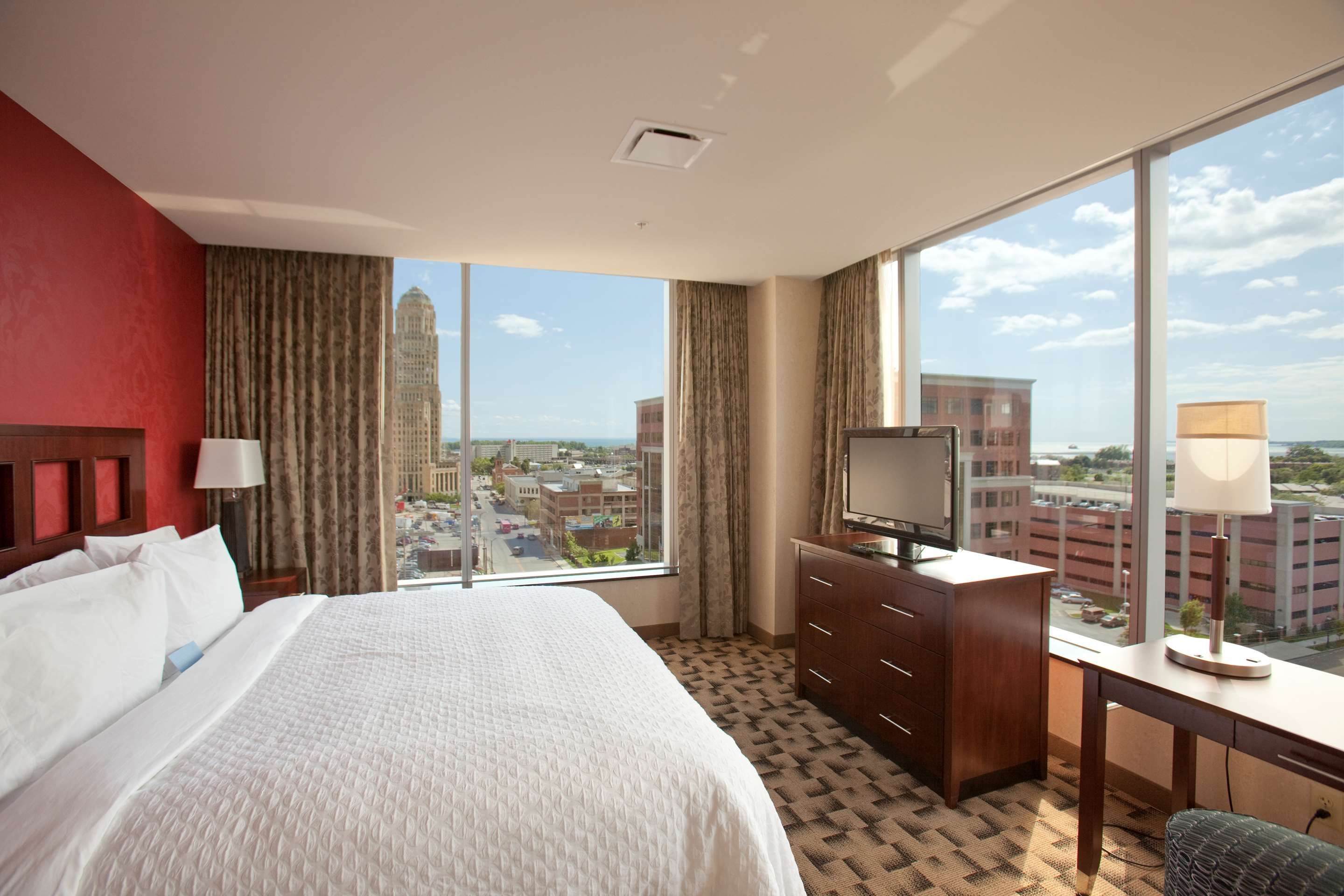 Bedroom view of Embassy Suites Buffalo