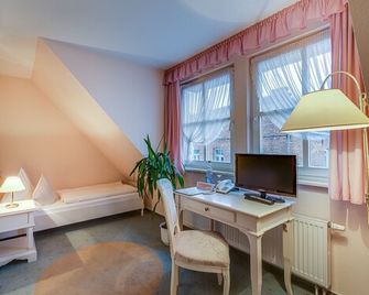 Hotel zur Burg - Burg Stargard