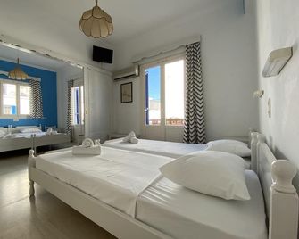 Helliniko Hotel - Parikia - Quarto
