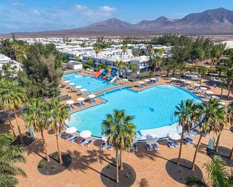 THB Tropical Island - Playa Blanca - בריכה