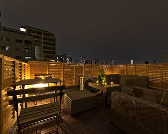 Mini Hotel Shinjuku Front 202 - Tóquio - Varanda