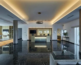 Lambi - Gázi - Salónek