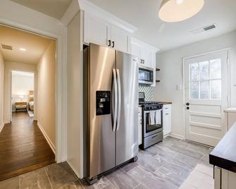5min-Grant park with Fenced Yard, Parking and Pet Friendly - Atlanta - Cocina