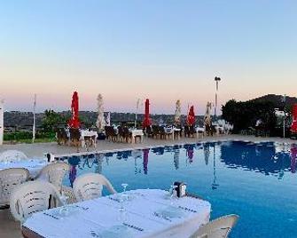 Celebi Garden Hotel - Vokolida - Pool