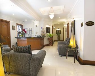 Townhouse Oak Makati Manila Near Pasay Evangelista - Manila - Lobby