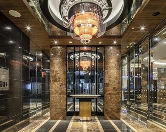 Apa Hotel Nagoya Ekimae - Nagoya - Lobi