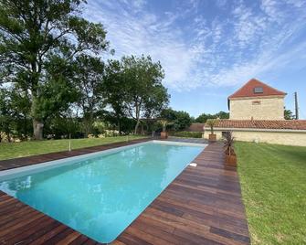 Belle demeure en Gascogne - Bonas - Piscina