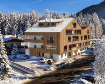 Hotel Dolomiten - Dobbiaco/Toblach - Rakennus