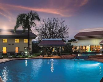 가든 코트 울룬디 - 울룬디 - 수영장