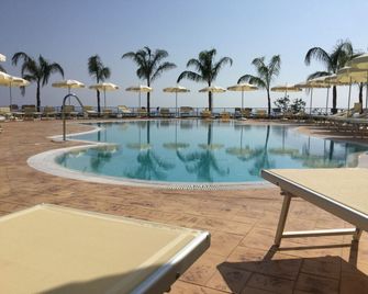 Blue Bay Resort - Capo Vaticano - Piscina