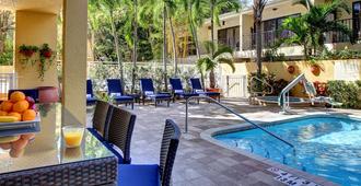 Hampton Inn Miami-Coconut Grove/Coral Gables - Miami - Piscina