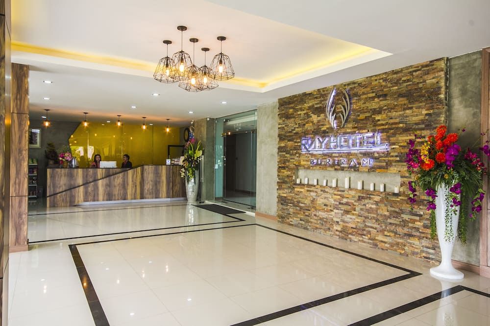 Ray Hotel - Buri Ram