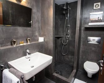 Landhotel Wolfschlugen - Wolfschlugen - Baño