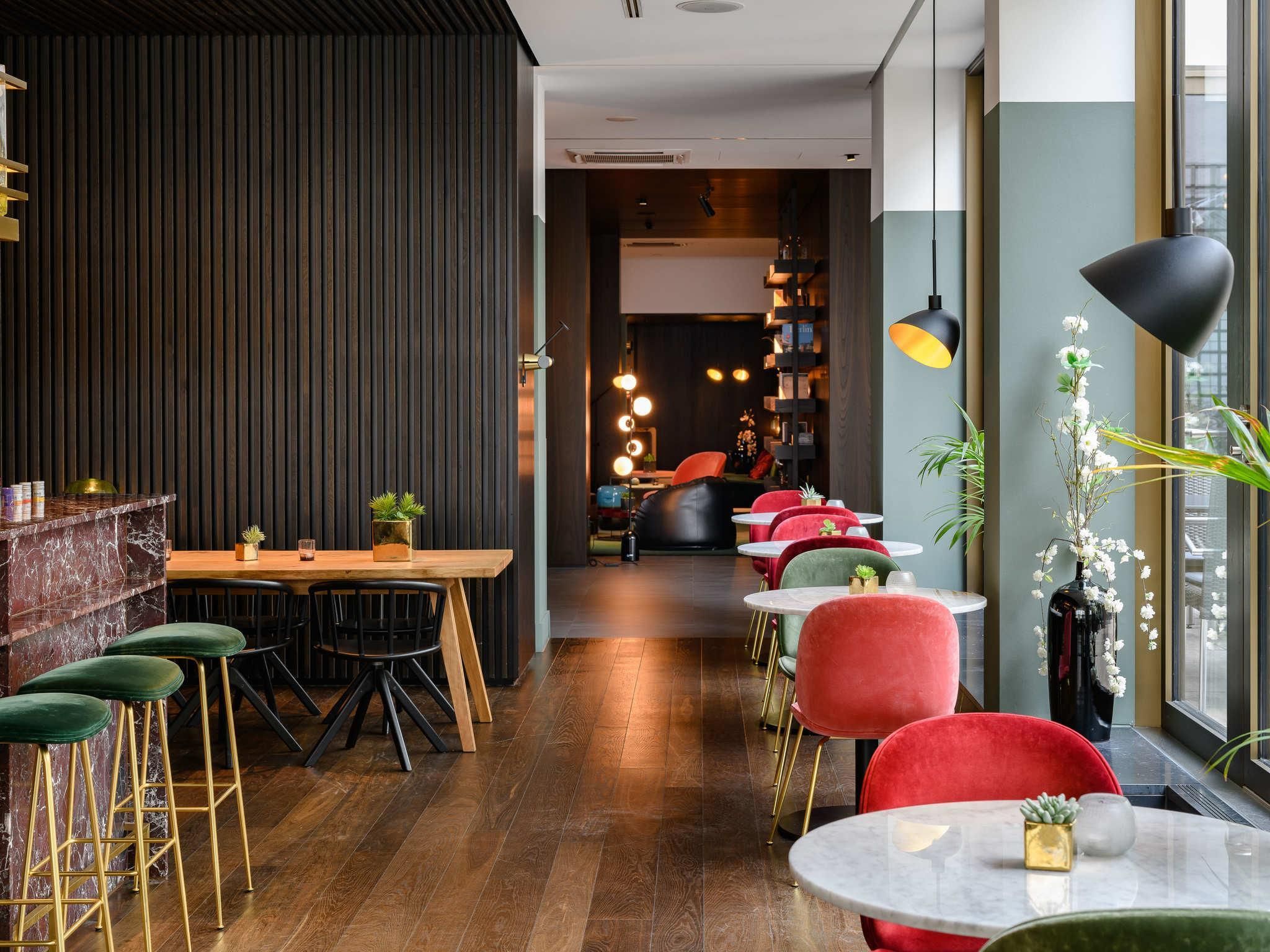 Mercure Hotel Wiesbaden City - ויסבאדן - בר