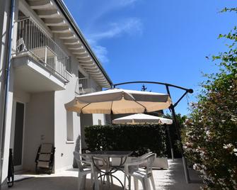 Residence Gonda&Giuliano - Borso del Grappa - Patio