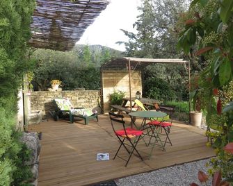 country holiday home - Mollans sur Ouveze - Mollans-sur-Ouvèze - Patio