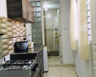 ذا فلوريانز بي آند بي - تروجيلو - مطبخ