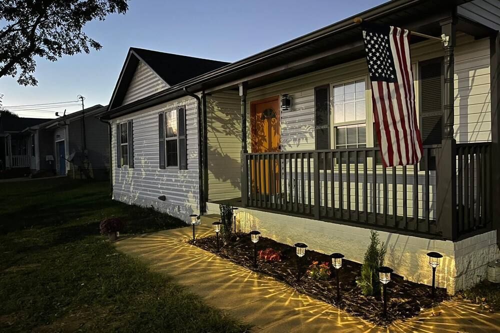 Charming 3-bedroom house in Pleasant Oak Grove with AC, WiFi - Oak Grove - Budova