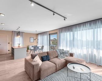 Quercus Village Penthouse with jacuzzi - Karigador - Sala de estar