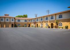 Best Western Bishop Lodge - Bishop - Edifício