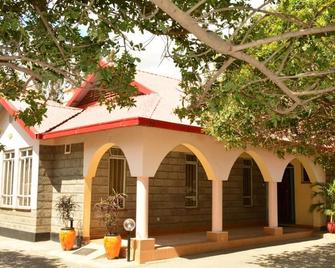 Tommy's Lounge - Embakasi - Building