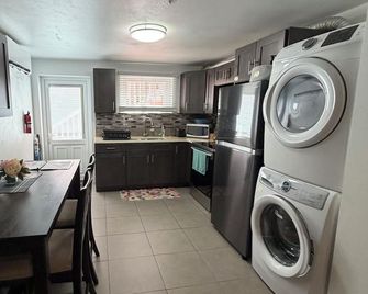 Charming 2-bedroom apartment with WiFi and AC in Devonshire - Devonshire