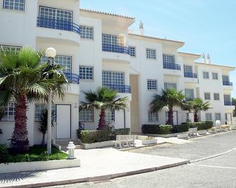 Apartamentos Sereia da Oura - Albufeira - Building