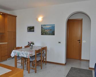 Valentina Apartment - Menaggio - Salle à manger