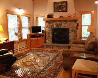 Woodland Chalet @ Brickyard Creek, Bayfield - Bayfield - Sala de estar