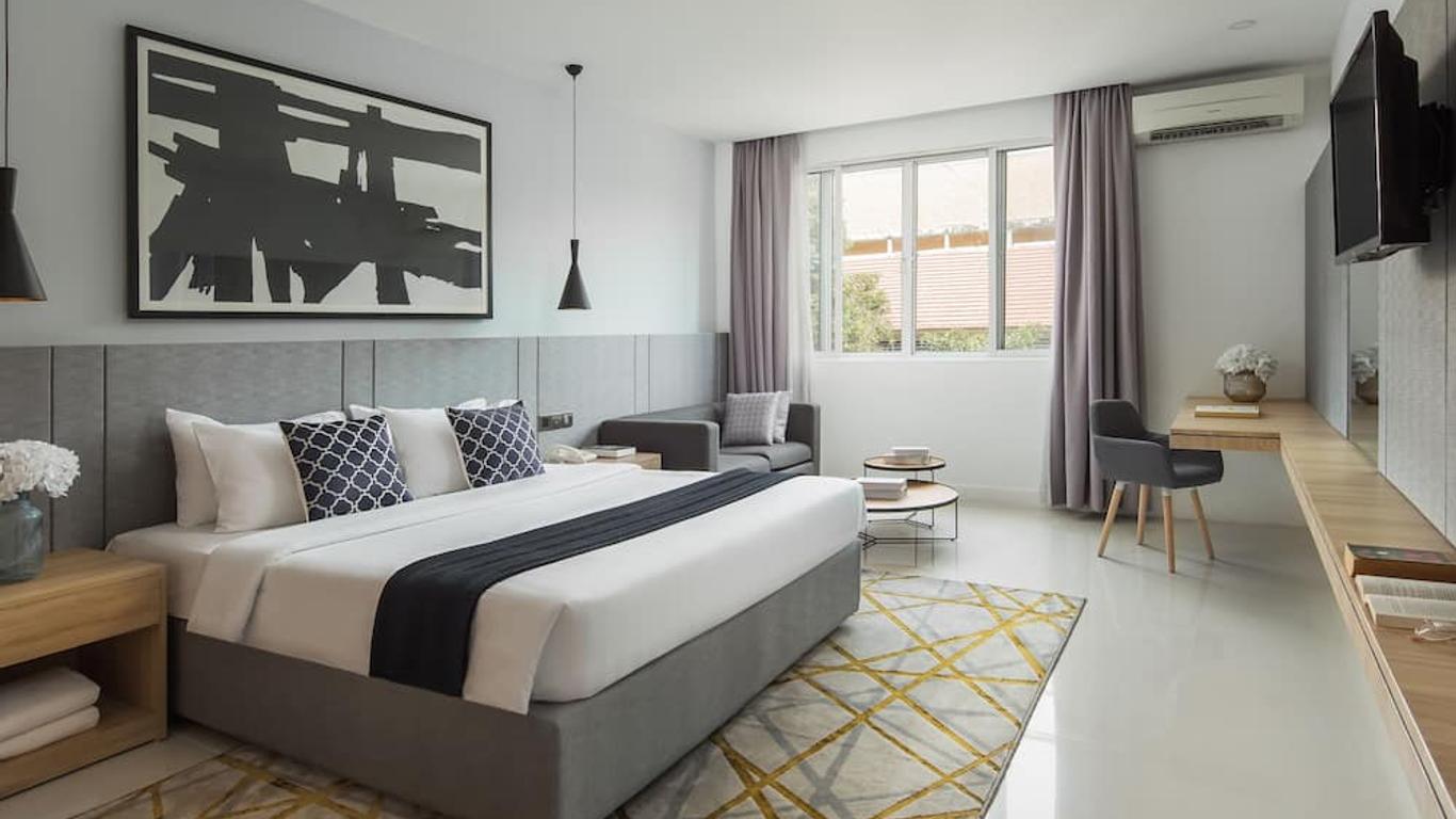 Altos Hotel