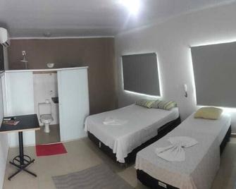 Hotel Pousada Aeroporto - Goiânia - Bedroom