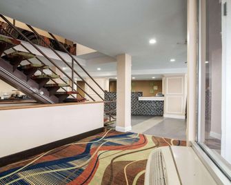 رود واي إن سيراكوسي كاريير سيركل - سيراكوسي (نيويورك) - ردهة