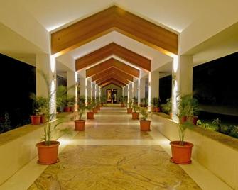 Club Mahindra Kensville - Ahmedabad - Lobi