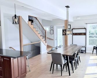 Edge of Lake Lovering - Spa - Crépuscule - Ayer's Cliff - Salle à manger