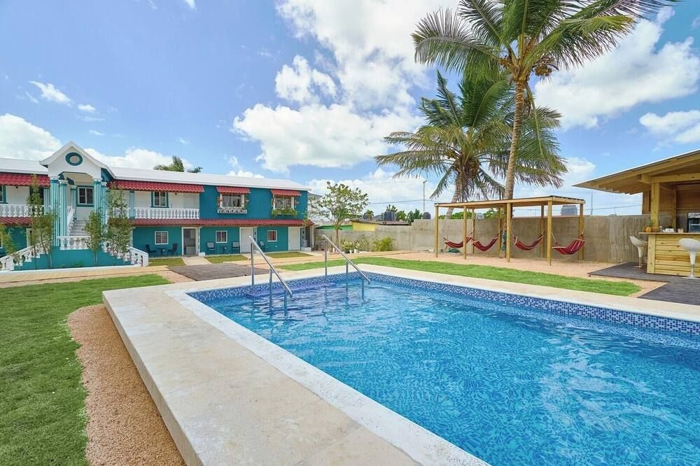 The Patio Hotel #10 15 minutes from Macao Beach. - Higüey - Piscina