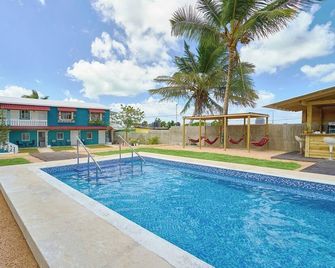 The Patio Hotel #10 15 minutes from Macao Beach. - Higüey - Piscina