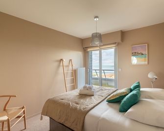 HEOL - appartement 2 chambres - vue mer et parking - Dinard - Chambre