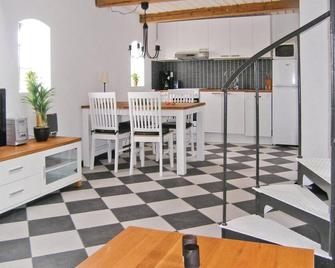 Nice Apartment In Klagstorp With Wifi - Trelleborg - Essbereich