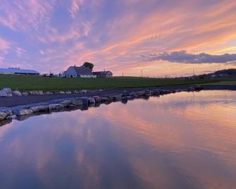 Working Lancaster County Farm - Ephrata - Outdoors view