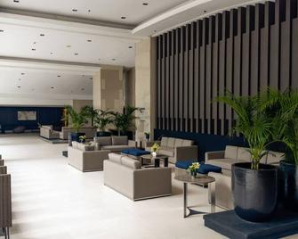 Gemstonebr In Smdc Shore Residences - Manila - Lobby