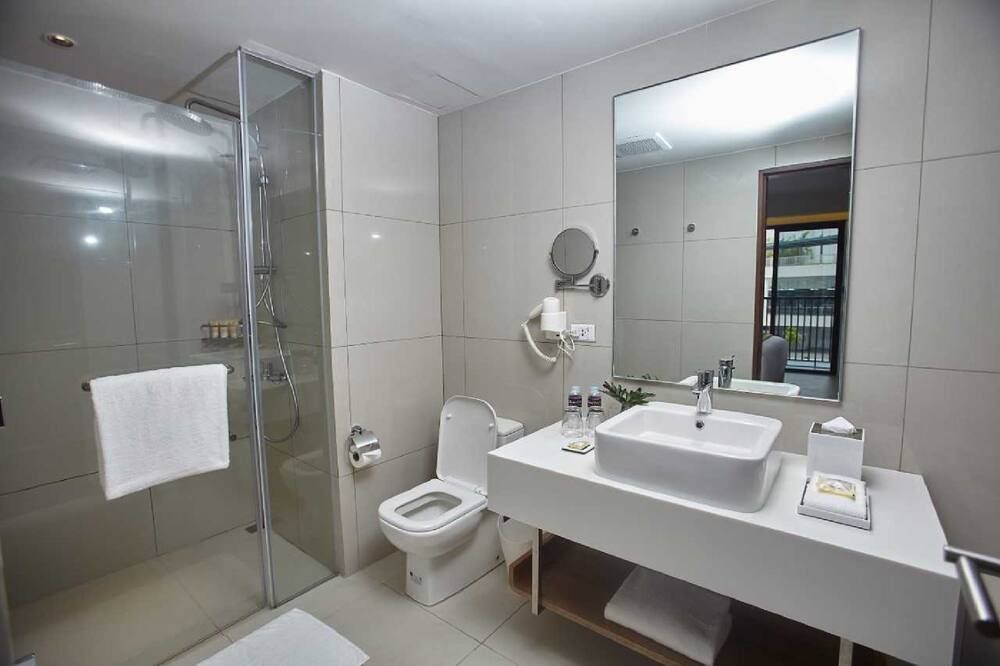 Quest Hotel Tagaytay - Tagaytay - Baño