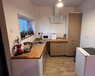 Gorgeous 2-bedroom house in cool Ligota for a relaxing stay - Czechowice-Dziedzice - Kuchnia