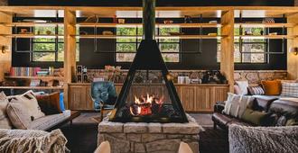 The Ozarker Lodge - Branson - Lounge