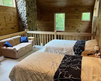 Northwoods Lake Home - Schaefers Pad - Harshaw - Bedroom