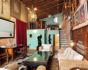 Es Revellar Art Resort - Adults Only - Campos - Living room