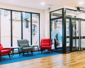 Travelodge Belfast - Belfast - Lobby