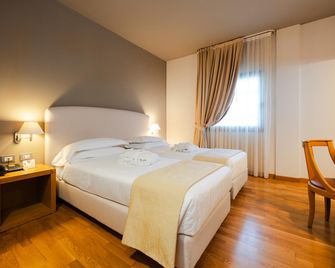 Hotel Touring - Carpi - Camera da letto