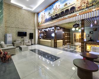 Ts Royal Grand - Attibele, Hosur - Chandapura - Lobby