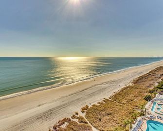 Balcony and Beach View! Remodeled N Myrtle Beach Gem - North Myrtle Beach - Playa
