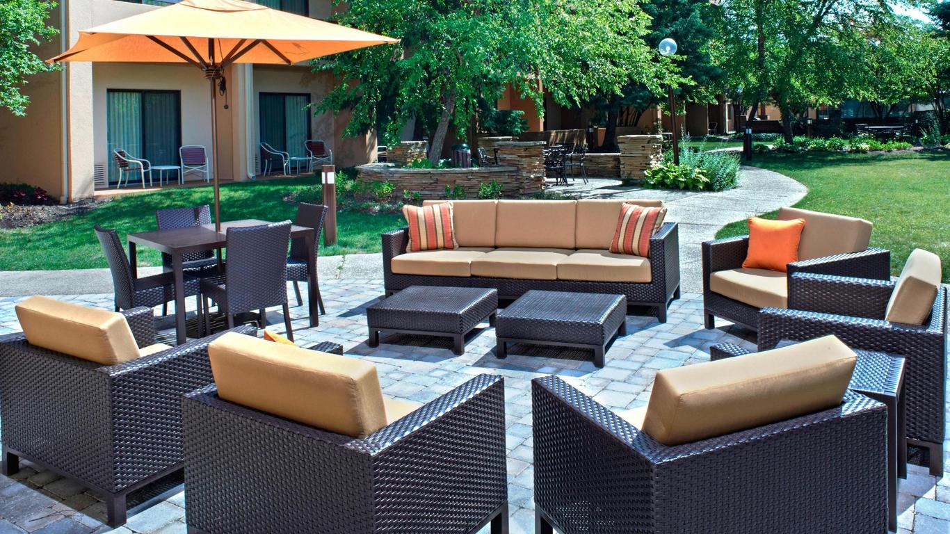 Courtyard by Marriott Chicago Lincolnshire